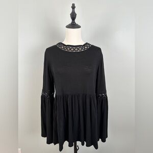 Max Jeans women’s slub top with crochet detail, black, size Large